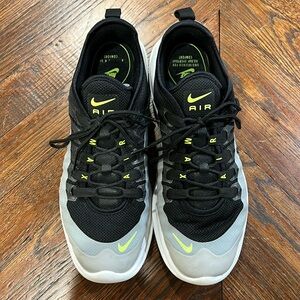 Nike Air Max men’s 8.5